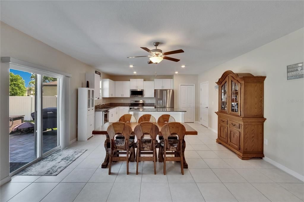 For Sale: $449,900 (4 beds, 2 baths, 2635 Square Feet)
