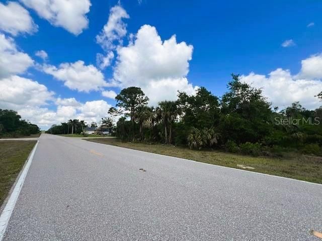 На продажу: $31,500 (0.48 acres)