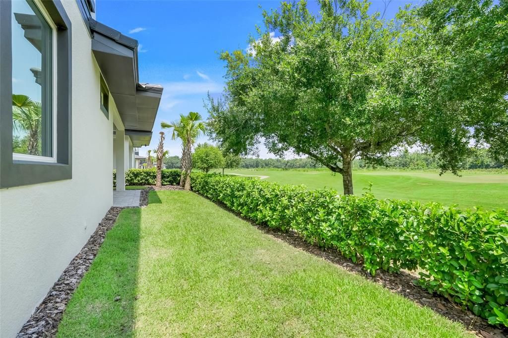 待售: $900,000 (4 贝兹, 3 浴室, 2700 平方英尺)