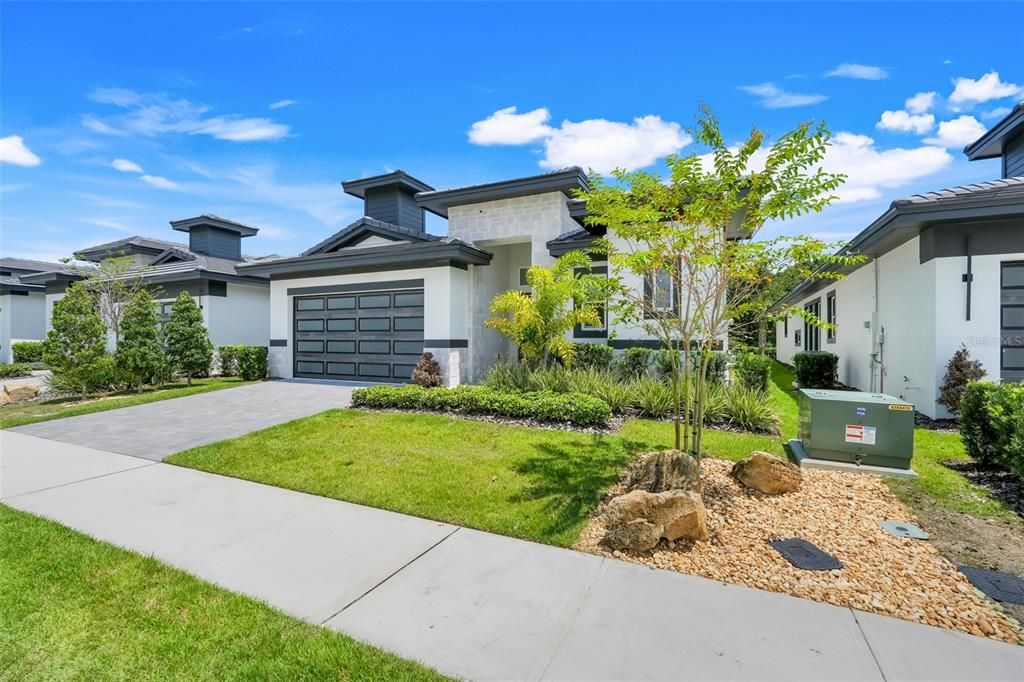 待售: $900,000 (4 贝兹, 3 浴室, 2700 平方英尺)