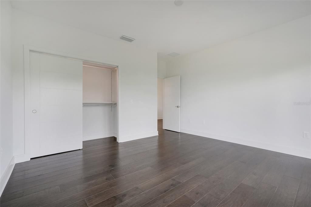 待售: $900,000 (4 贝兹, 3 浴室, 2700 平方英尺)