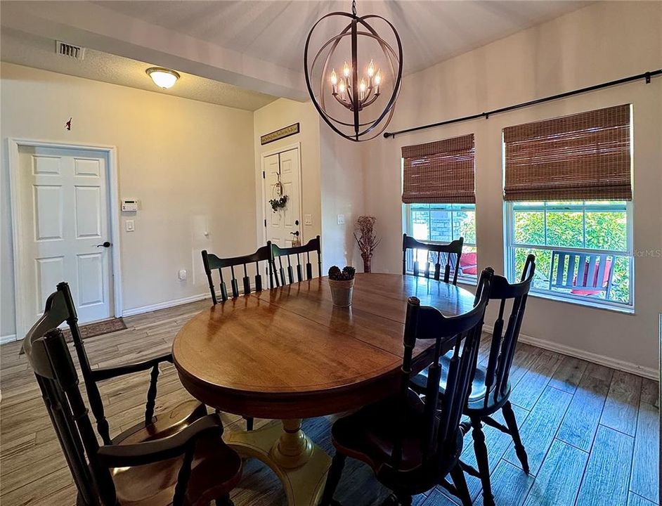 For Sale: $469,995 (4 beds, 3 baths, 2598 Square Feet)