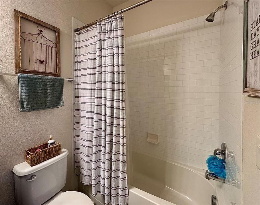 For Sale: $469,995 (4 beds, 3 baths, 2598 Square Feet)