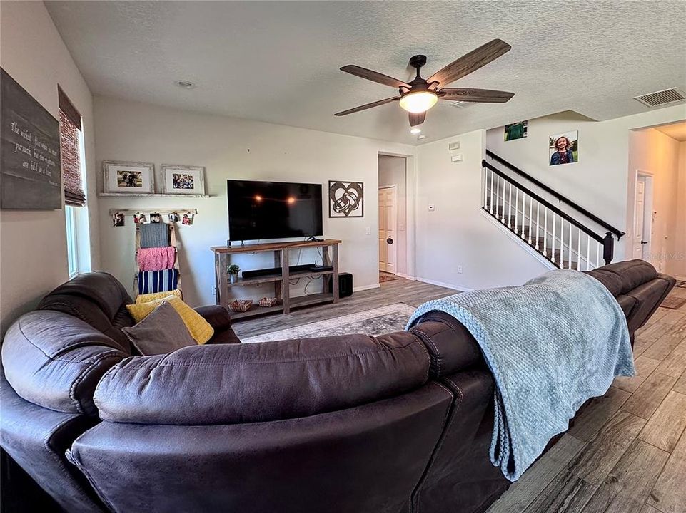 For Sale: $469,995 (4 beds, 3 baths, 2598 Square Feet)