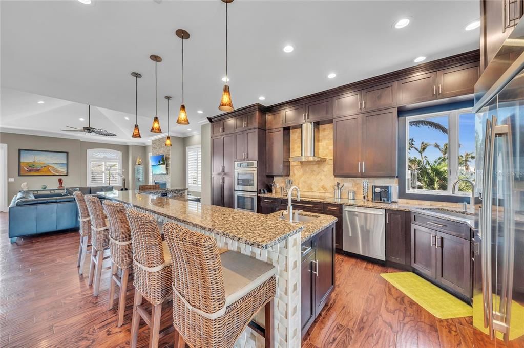 For Sale: $3,899,500 (4 beds, 4 baths, 3582 Square Feet)