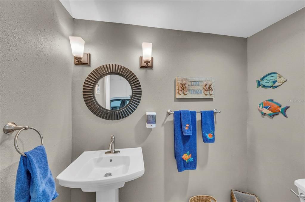 For Sale: $3,899,500 (4 beds, 4 baths, 3582 Square Feet)