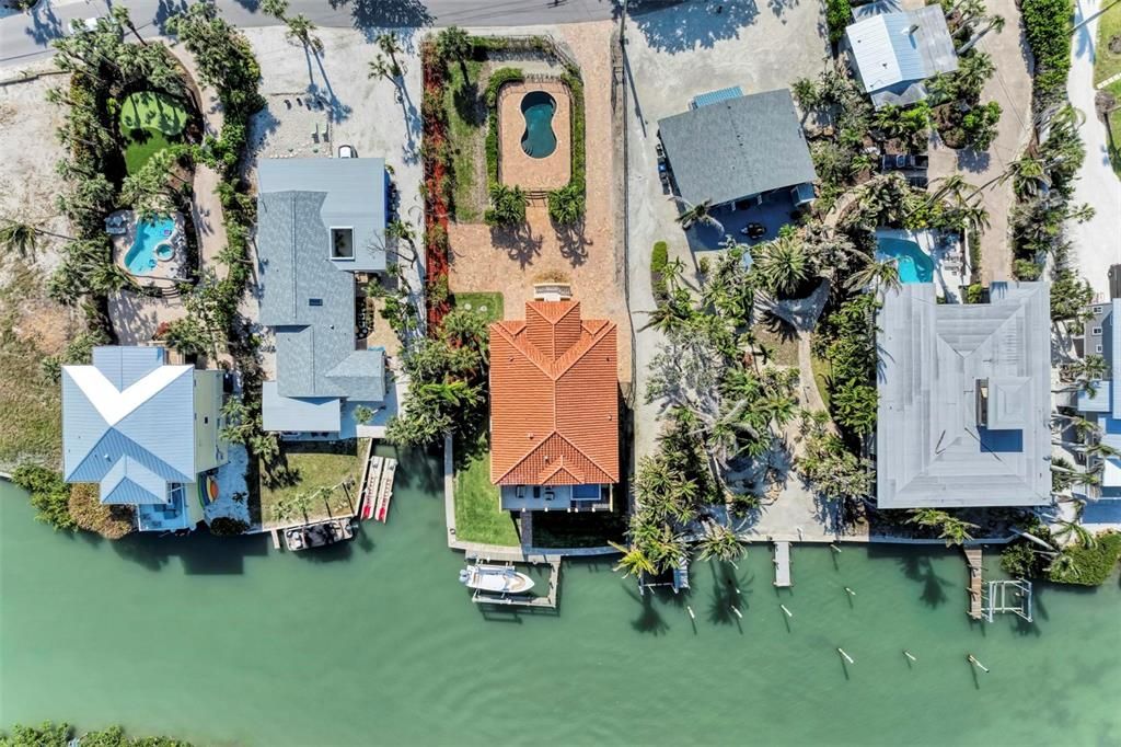 For Sale: $3,899,500 (4 beds, 4 baths, 3582 Square Feet)