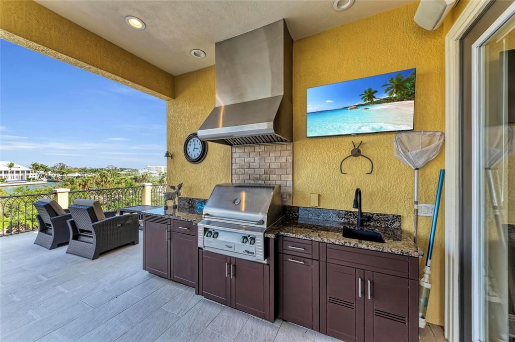 For Sale: $3,899,500 (4 beds, 4 baths, 3582 Square Feet)