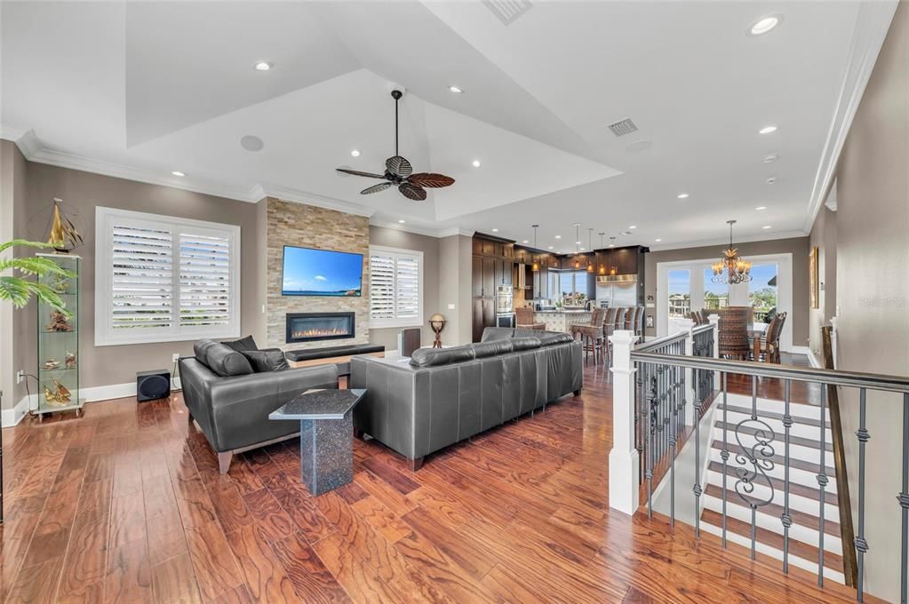 For Sale: $3,899,500 (4 beds, 4 baths, 3582 Square Feet)