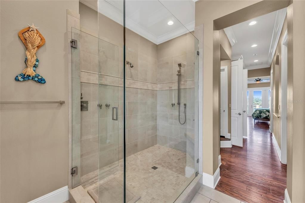 For Sale: $3,899,500 (4 beds, 4 baths, 3582 Square Feet)