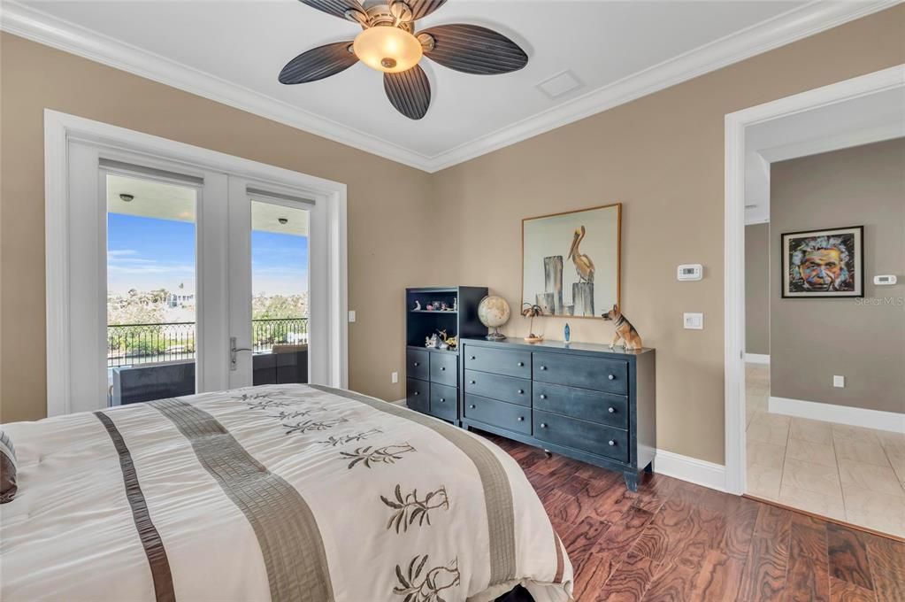 For Sale: $3,899,500 (4 beds, 4 baths, 3582 Square Feet)