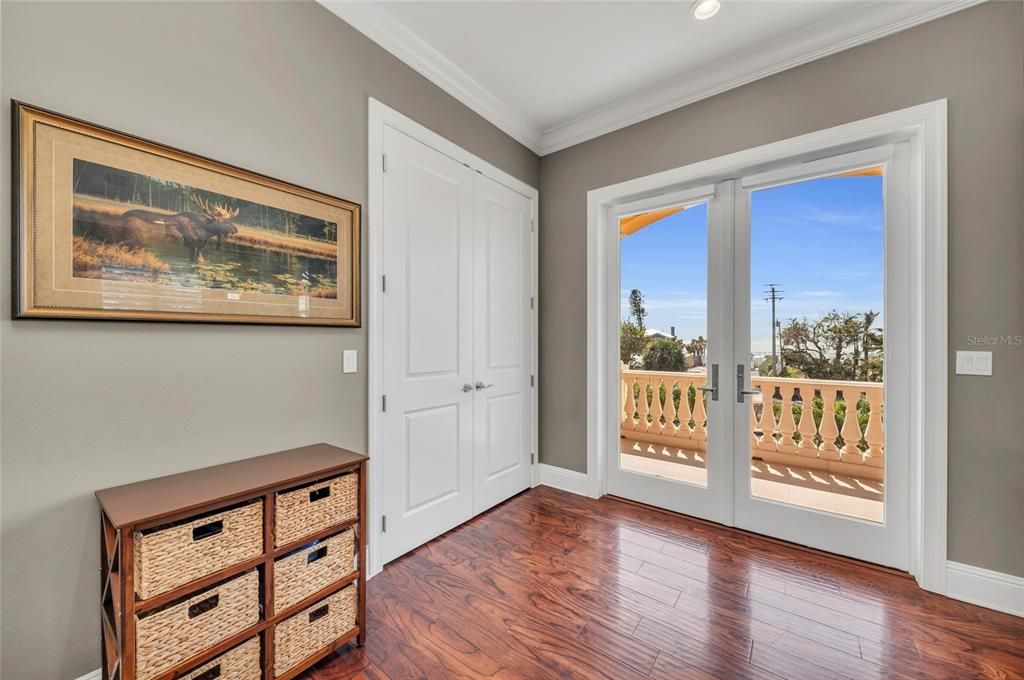 For Sale: $3,899,500 (4 beds, 4 baths, 3582 Square Feet)