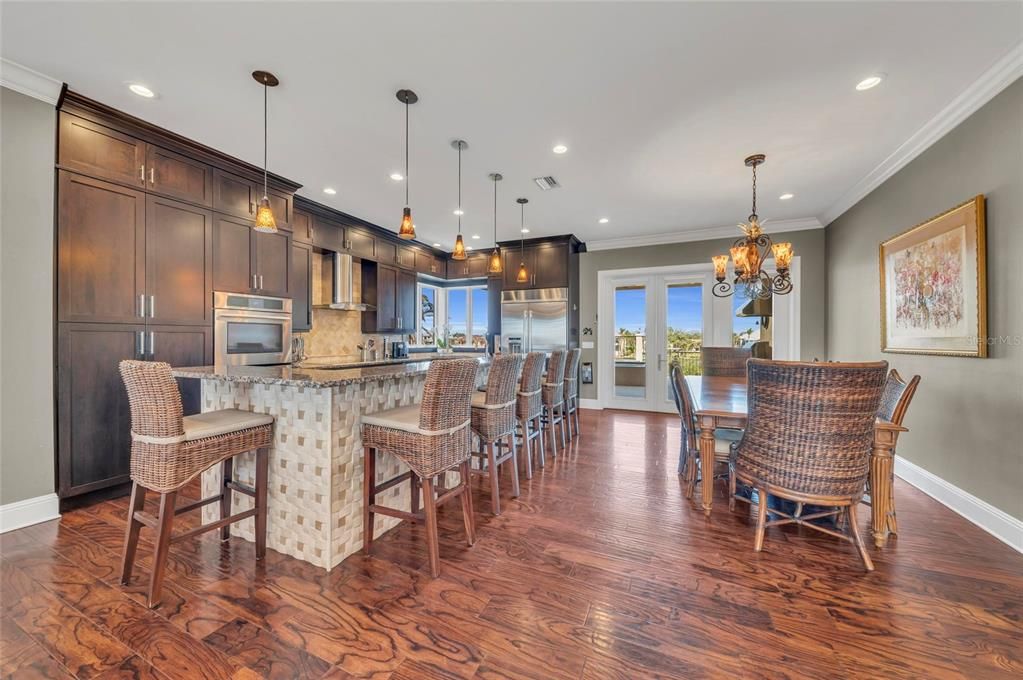 For Sale: $3,899,500 (4 beds, 4 baths, 3582 Square Feet)