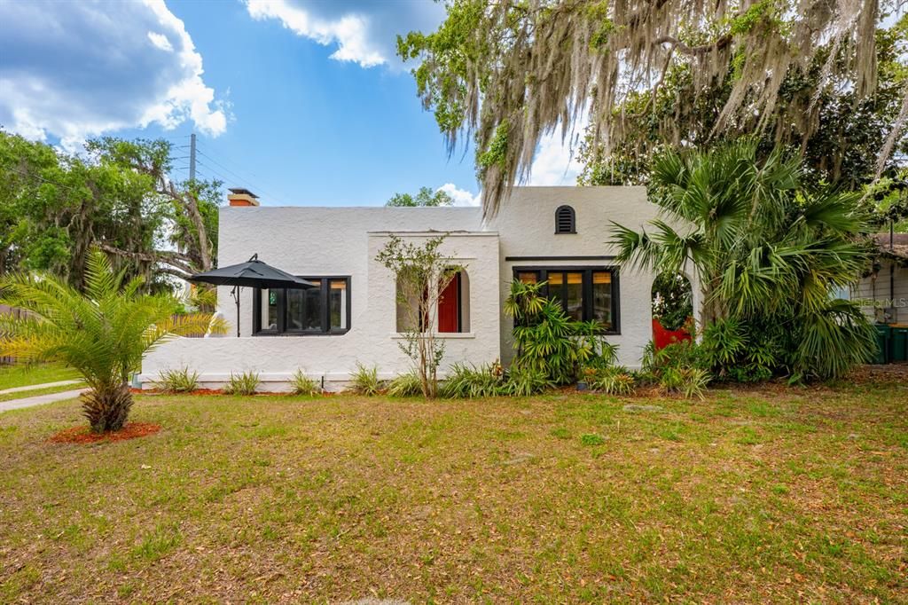 Recently Sold: $260,000 (3 beds, 1 baths, 1262 Square Feet)