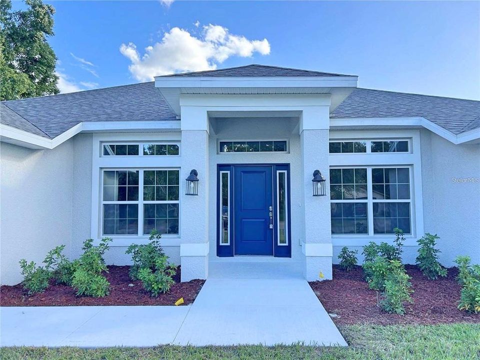 合同活跃: $375,300 (4 贝兹, 2 浴室, 2169 平方英尺)