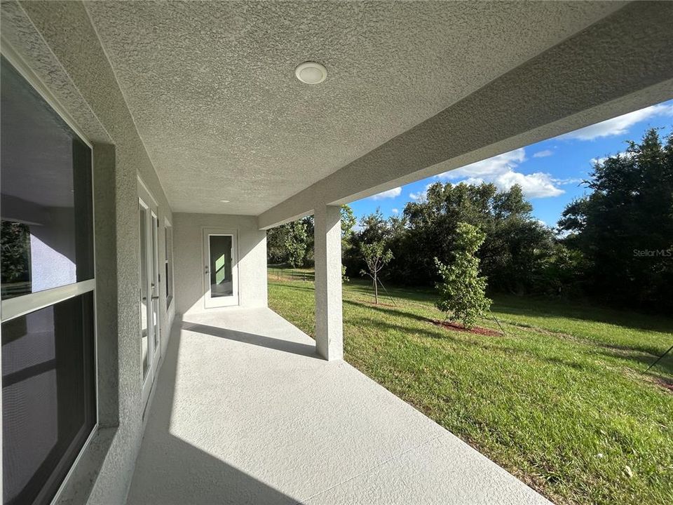 合同活跃: $375,300 (4 贝兹, 2 浴室, 2169 平方英尺)