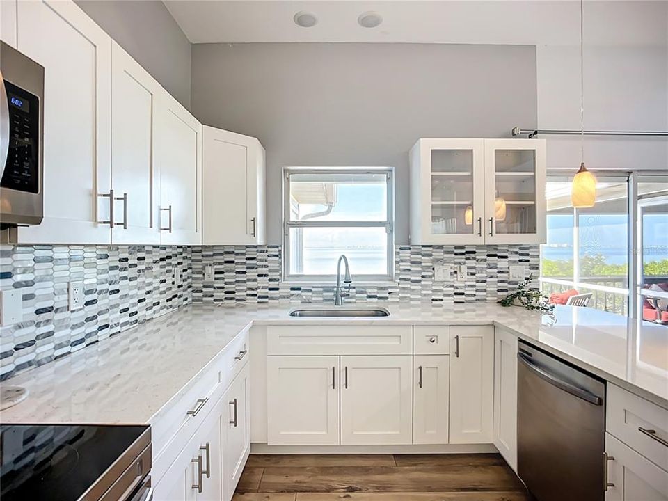 For Sale: $4,300,000 (6 beds, 0 baths, 1916 Square Feet)