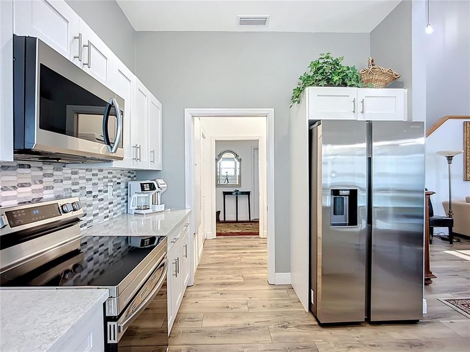 For Sale: $4,300,000 (6 beds, 0 baths, 1916 Square Feet)