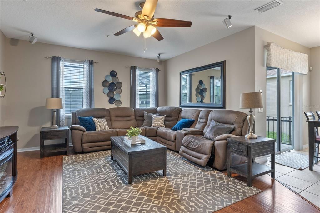 Active With Contract: $620,000 (5 beds, 3 baths, 2717 Square Feet)