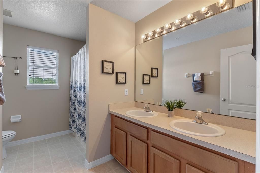 Active With Contract: $620,000 (5 beds, 3 baths, 2717 Square Feet)