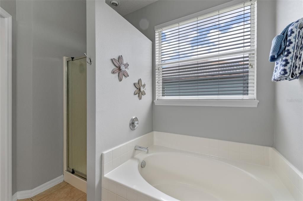 Active With Contract: $620,000 (5 beds, 3 baths, 2717 Square Feet)