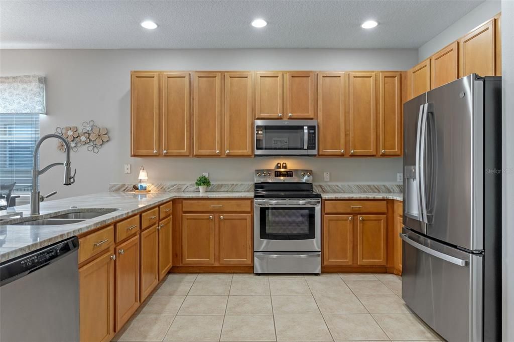 Active With Contract: $620,000 (5 beds, 3 baths, 2717 Square Feet)