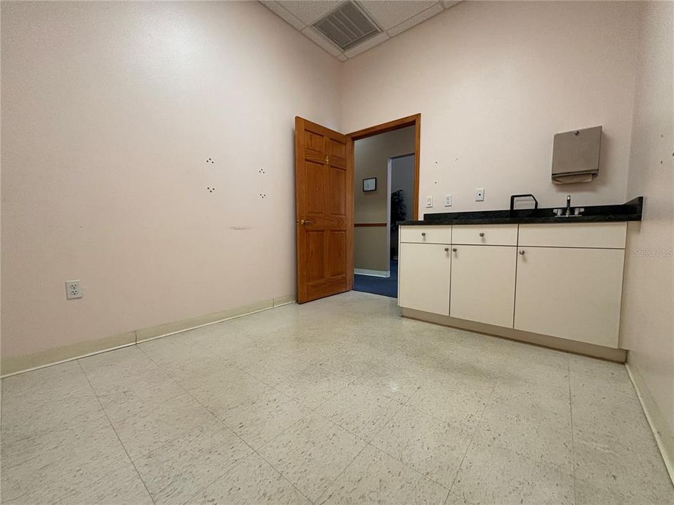 For Sale: $45,120 (0 beds, 0 baths, 1920 Square Feet)