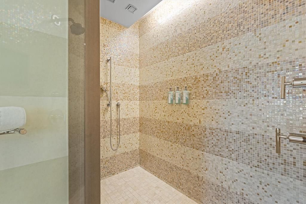 For Sale: $75,000 (4 beds, 3 baths, 2460 Square Feet)