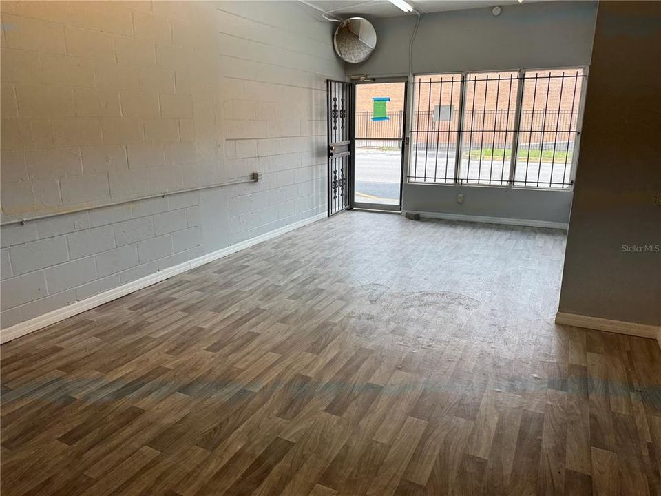 На продажу: $16,392 (0 спален, 0 ванн, 2423 Квадратных фут)