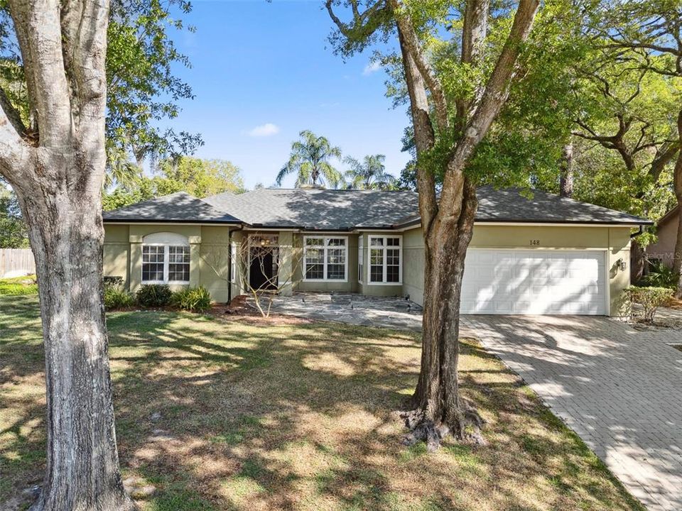 Recently Sold: $575,000 (3 beds, 2 baths, 2181 Square Feet)