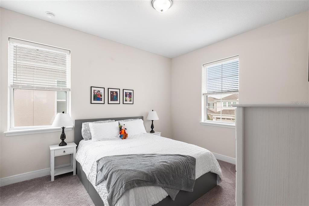 For Sale: $675,000 (5 beds, 4 baths, 2574 Square Feet)