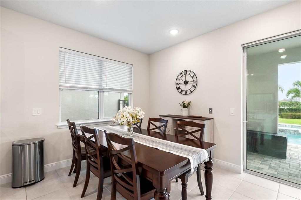 For Sale: $675,000 (5 beds, 4 baths, 2574 Square Feet)