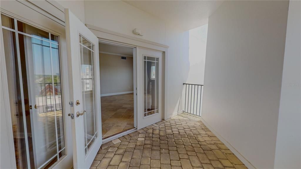 For Sale: $780,000 (3 beds, 3 baths, 1888 Square Feet)