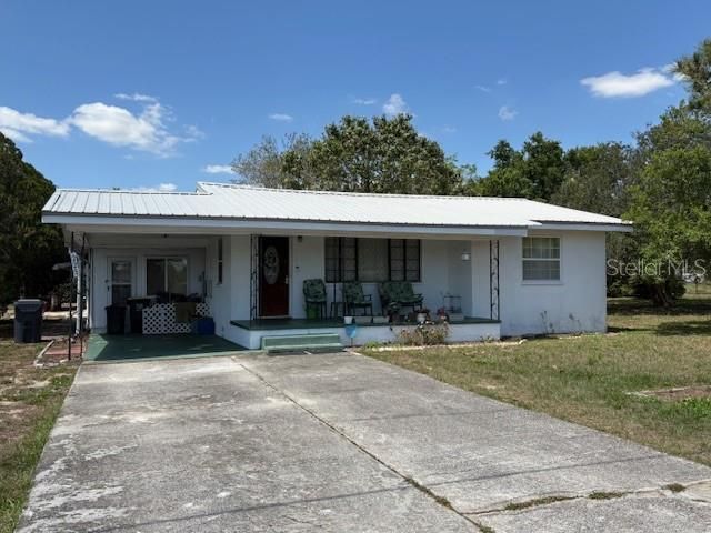 Recently Sold: $199,999 (2 beds, 1 baths, 1215 Square Feet)