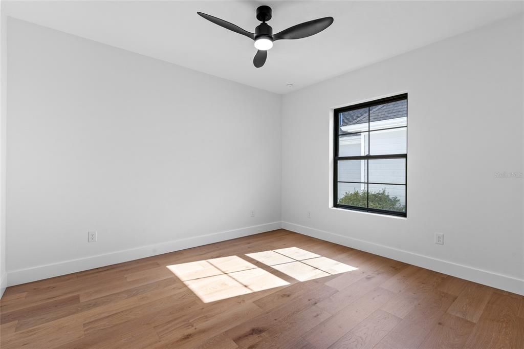 На продажу: $899,900 (5 спален, 3 ванн, 3648 Квадратных фут)