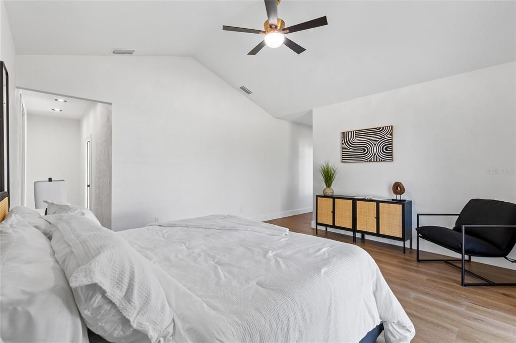 На продажу: $899,900 (5 спален, 3 ванн, 3648 Квадратных фут)