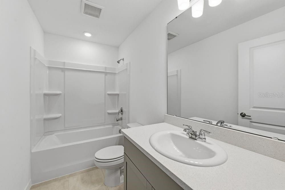 For Sale: $299,000 (3 beds, 2 baths, 1373 Square Feet)