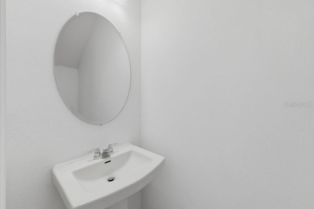 For Sale: $299,000 (3 beds, 2 baths, 1373 Square Feet)