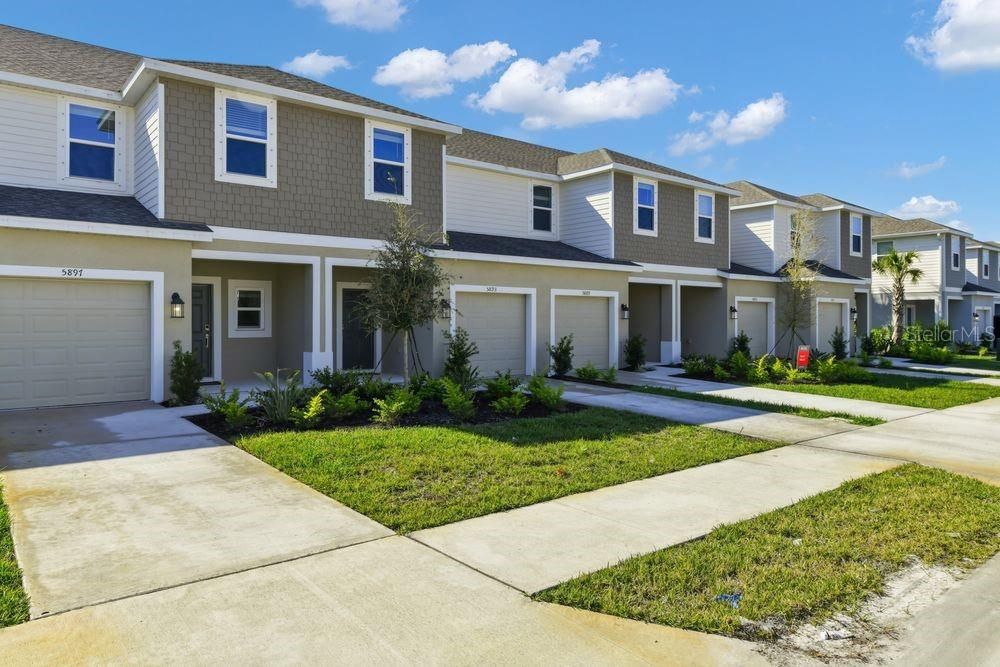 For Sale: $299,000 (3 beds, 2 baths, 1373 Square Feet)