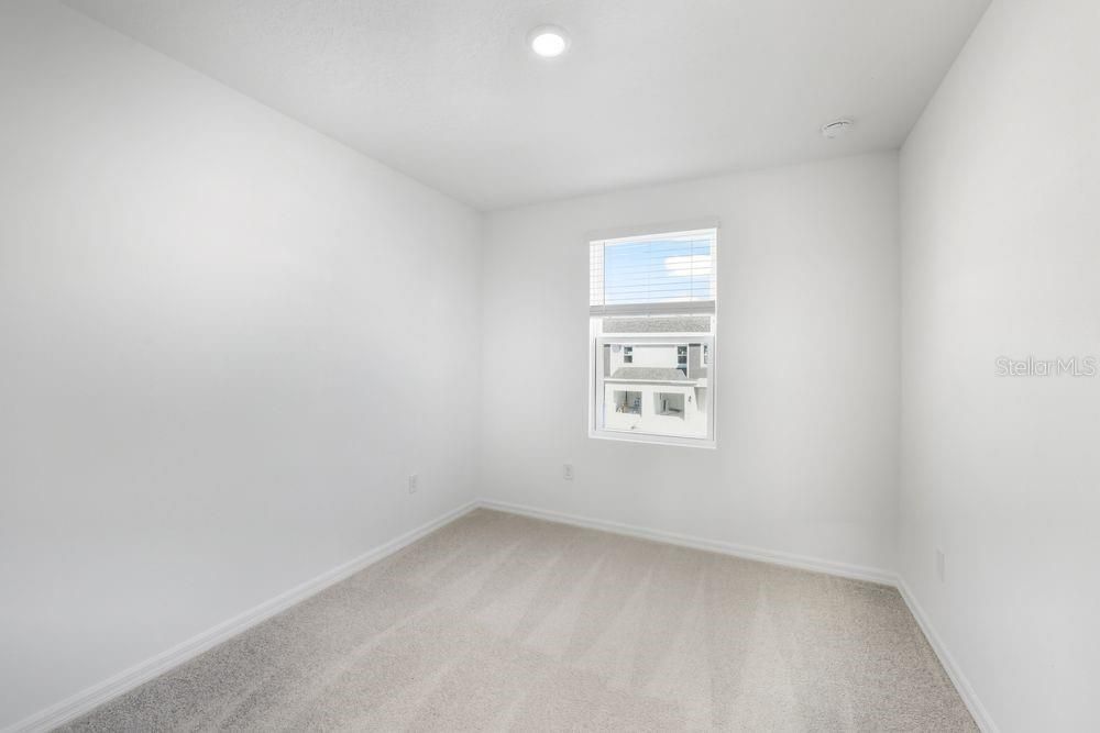 For Sale: $299,000 (3 beds, 2 baths, 1373 Square Feet)