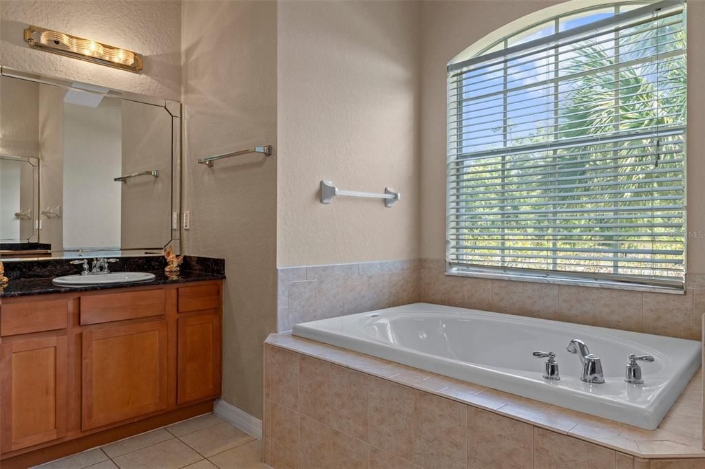 Active With Contract: $290,000 (3 beds, 2 baths, 2070 Square Feet)