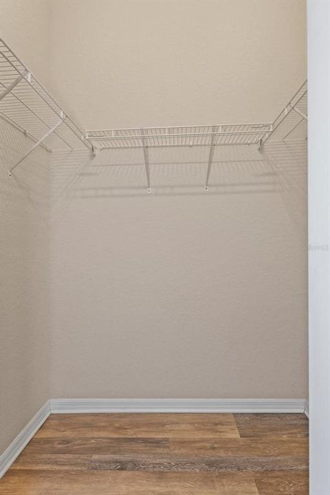 Active With Contract: $290,000 (3 beds, 2 baths, 2070 Square Feet)