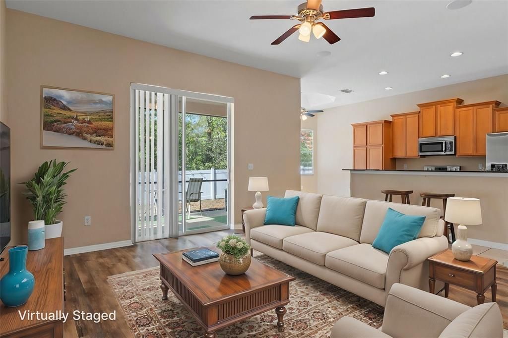 Active With Contract: $290,000 (3 beds, 2 baths, 2070 Square Feet)