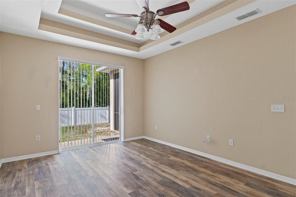 Active With Contract: $290,000 (3 beds, 2 baths, 2070 Square Feet)