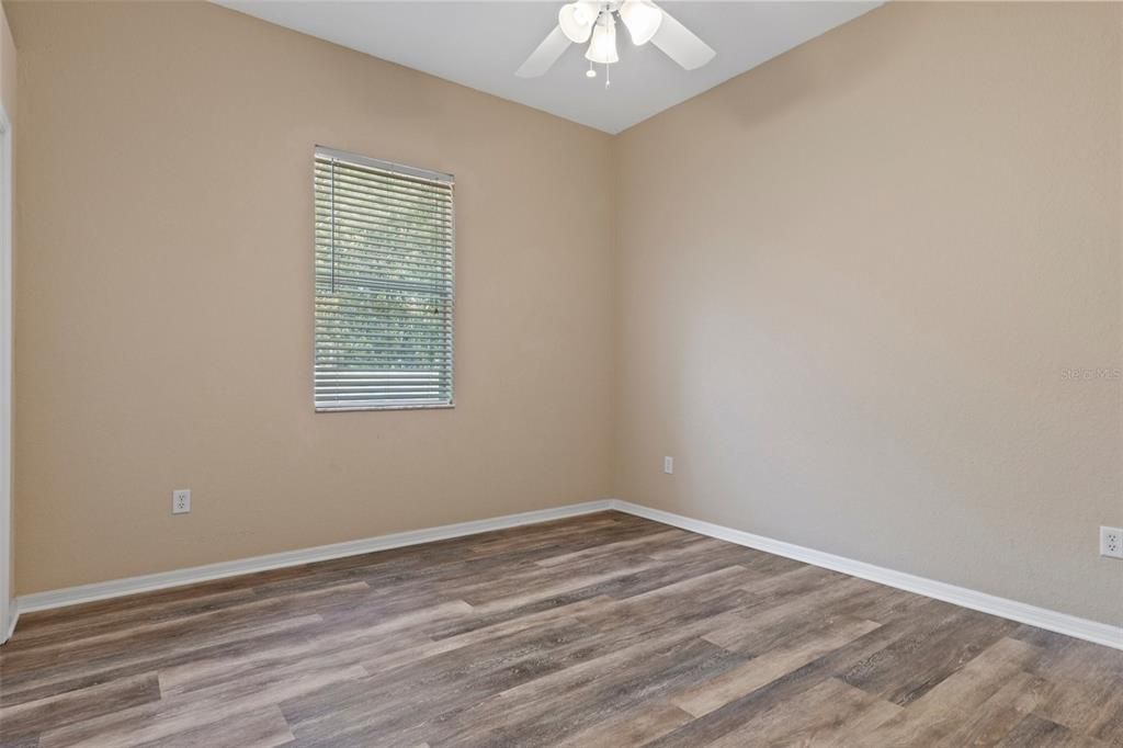 Active With Contract: $290,000 (3 beds, 2 baths, 2070 Square Feet)