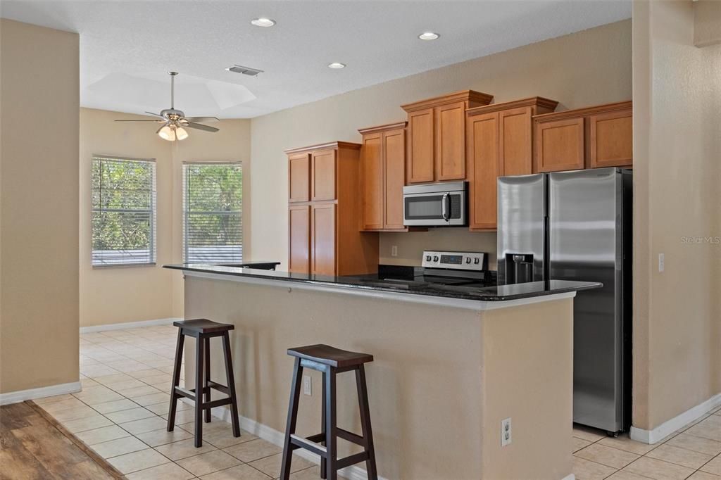 Active With Contract: $290,000 (3 beds, 2 baths, 2070 Square Feet)