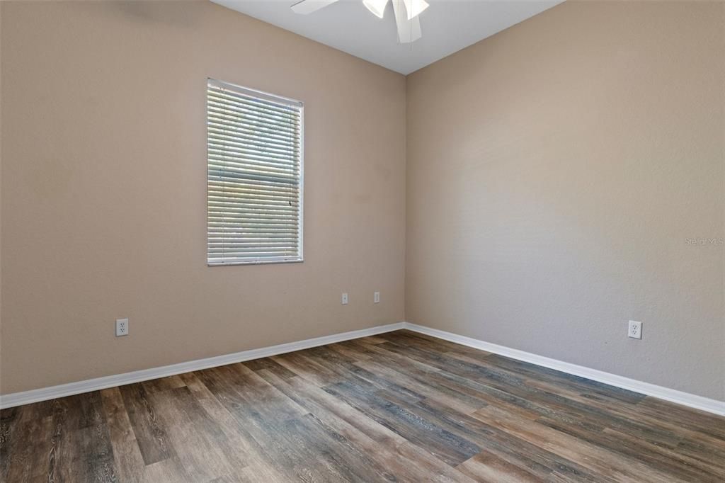 Active With Contract: $290,000 (3 beds, 2 baths, 2070 Square Feet)