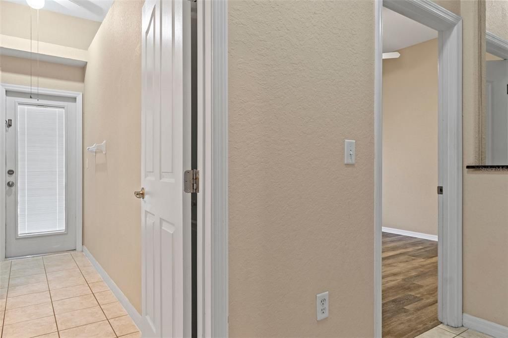 Active With Contract: $290,000 (3 beds, 2 baths, 2070 Square Feet)