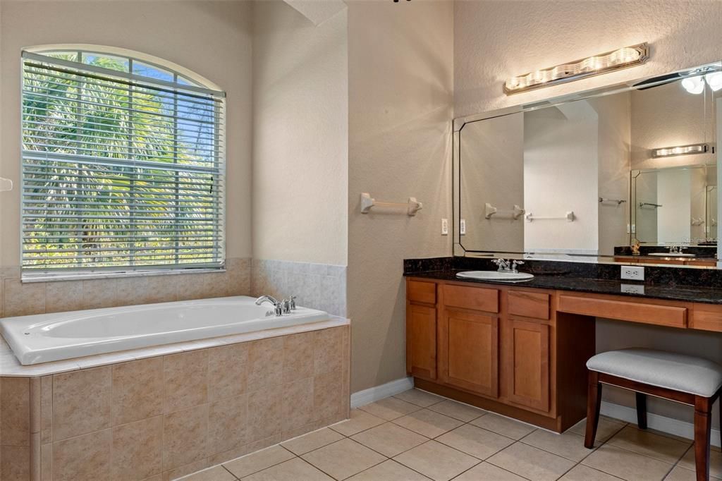 Active With Contract: $290,000 (3 beds, 2 baths, 2070 Square Feet)