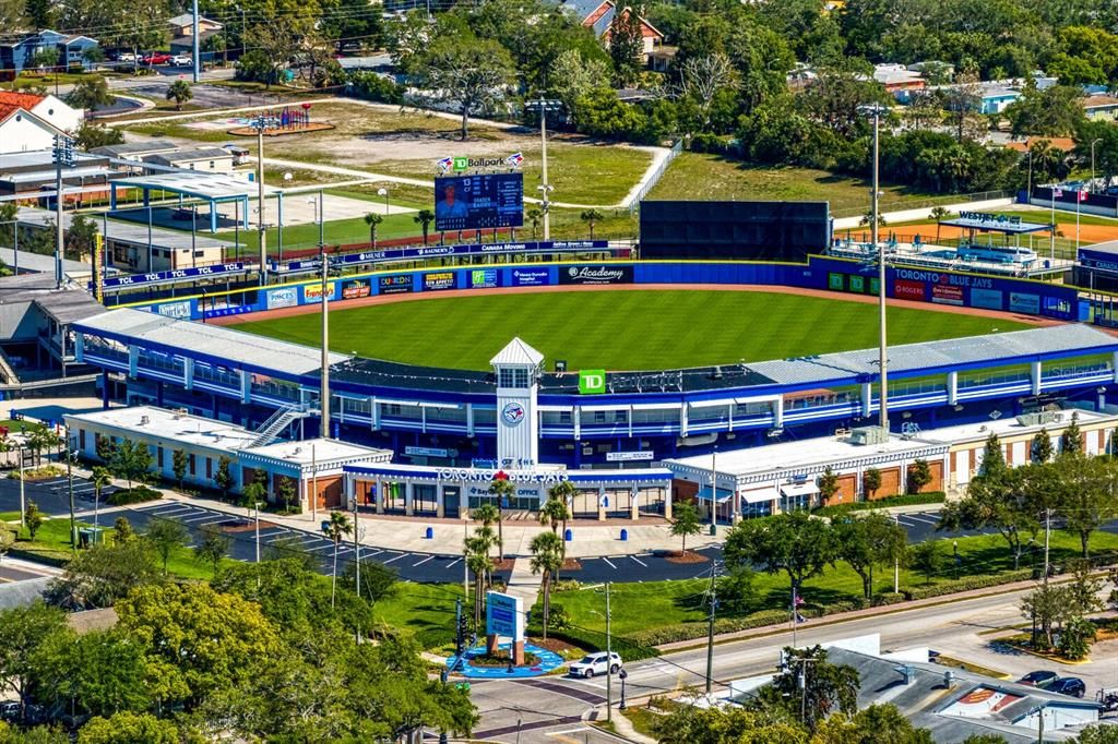 На продажу: $6,603,000 (6 спален, 5 ванн, 9978 Квадратных фут)